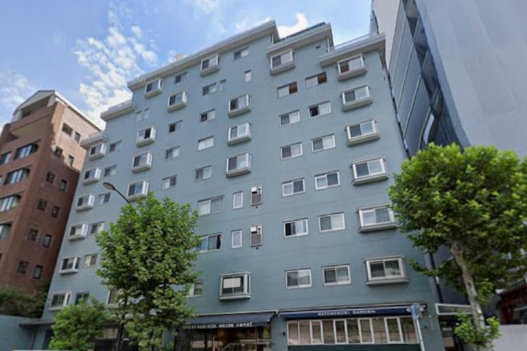 広尾　駅徒歩1分、東京タワーを望む100㎡超の住まい