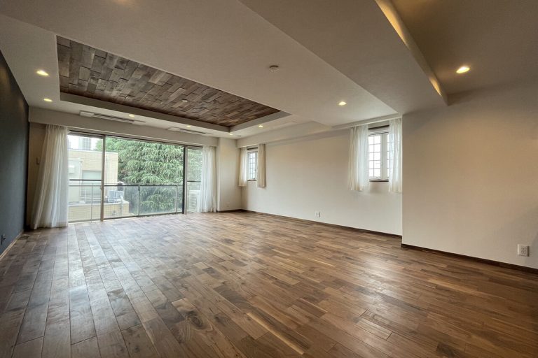 白金台　36帖超えのゆとりあるLDKで伸び伸び暮らす