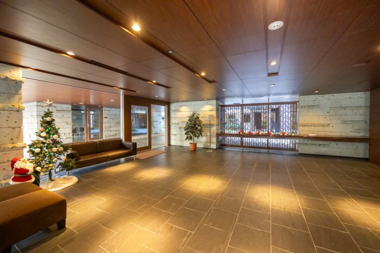 エントランスホール