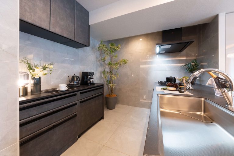 キッチン カップボード