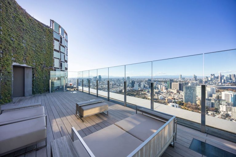 スカイラウンジ（44階）