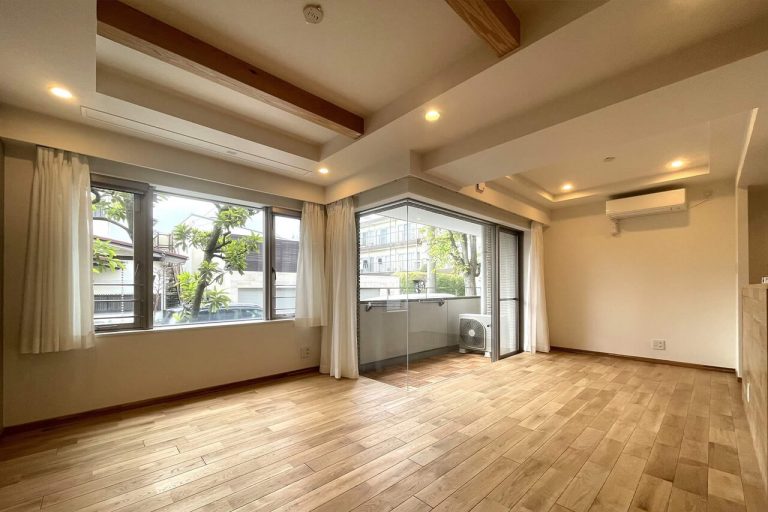 自由が丘　天然無垢材をふんだんに使用した温かみのある住まい