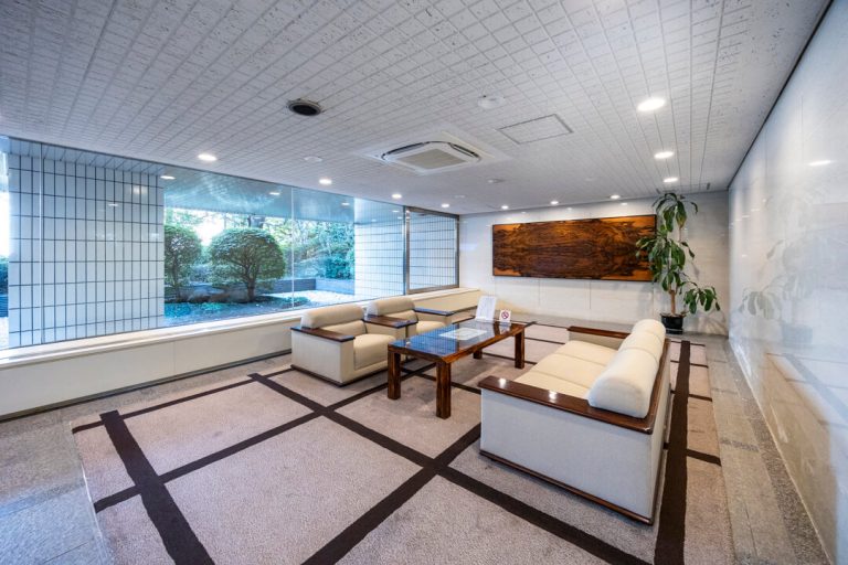 エントランスホール