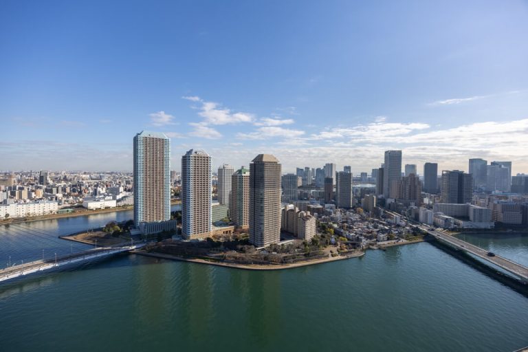 八丁堀　33階から望む空と水景、穏やかな時が流れるタワーレジデンス