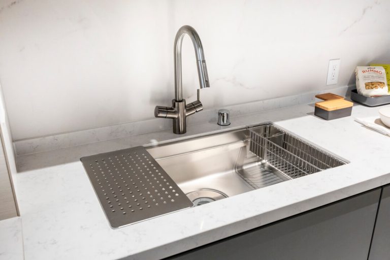 キッチン シンク