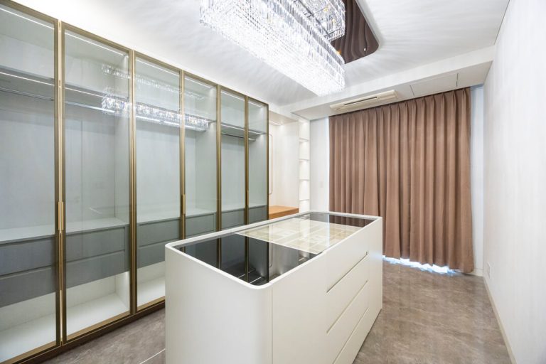 ウォークインクローゼット（衣装部屋）