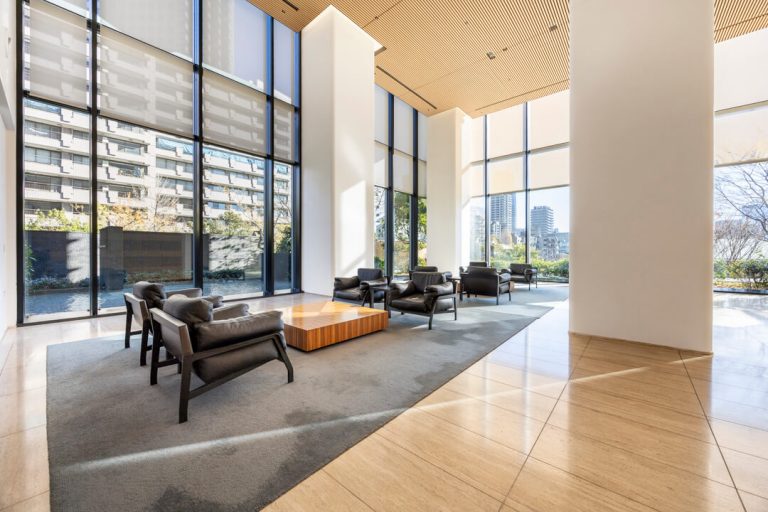 エントランスホール