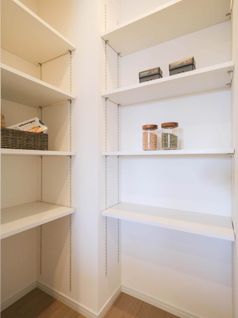 キッチン パントリー