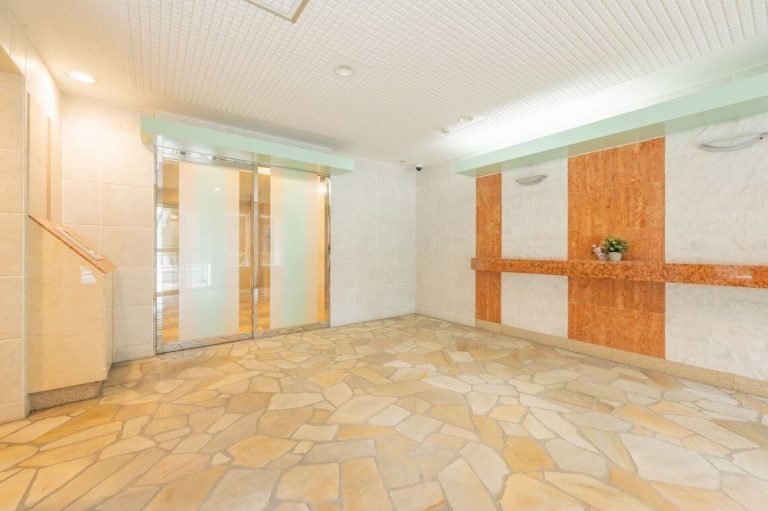 エントランスホール