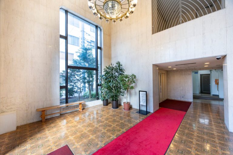 エントランスホール