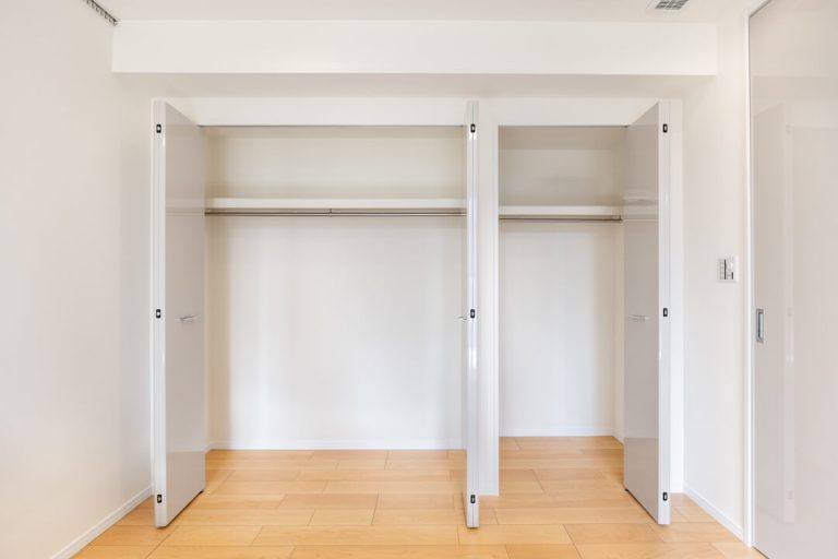 寝室1 クローゼット