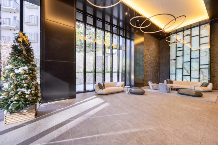 エントランスホール