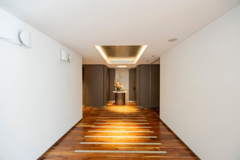 エントランスホール