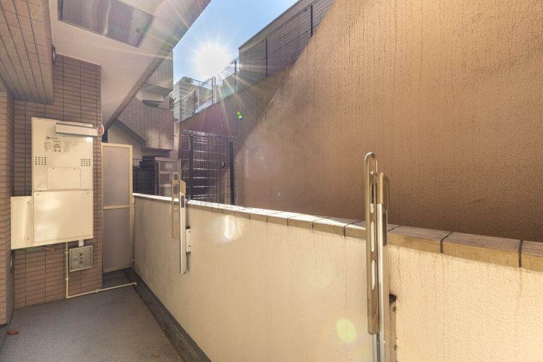 バルコニー（2F）