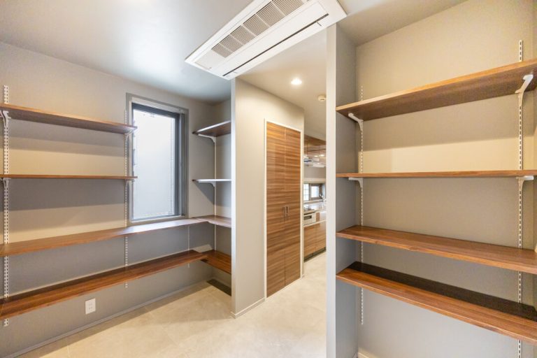 キッチン パントリー