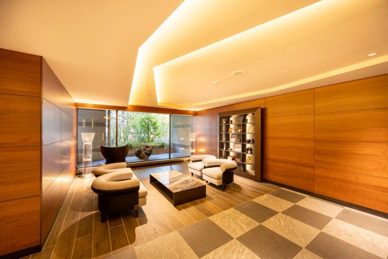 エントランスホール