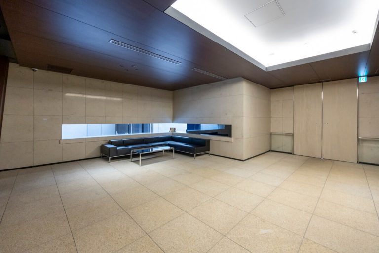 エントランスホール