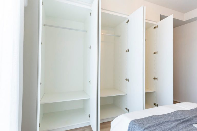 寝室1 クローゼット