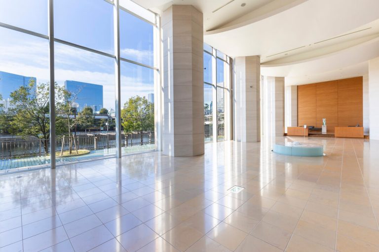 エントランスホール