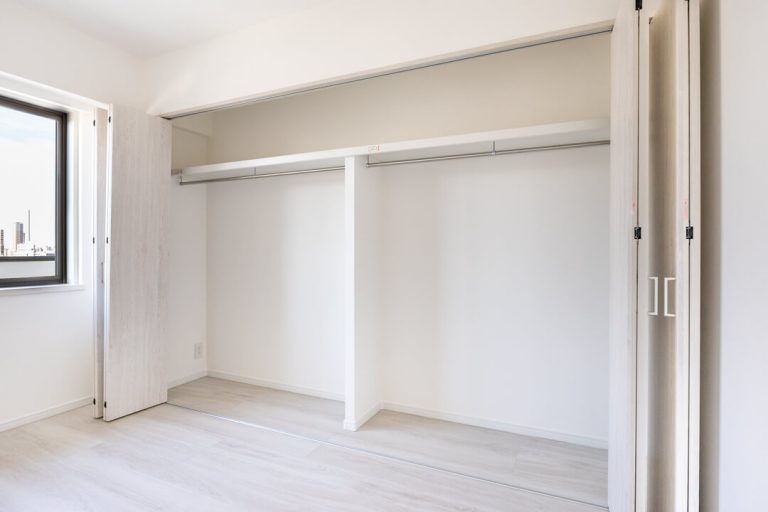 洋室1 クローゼット