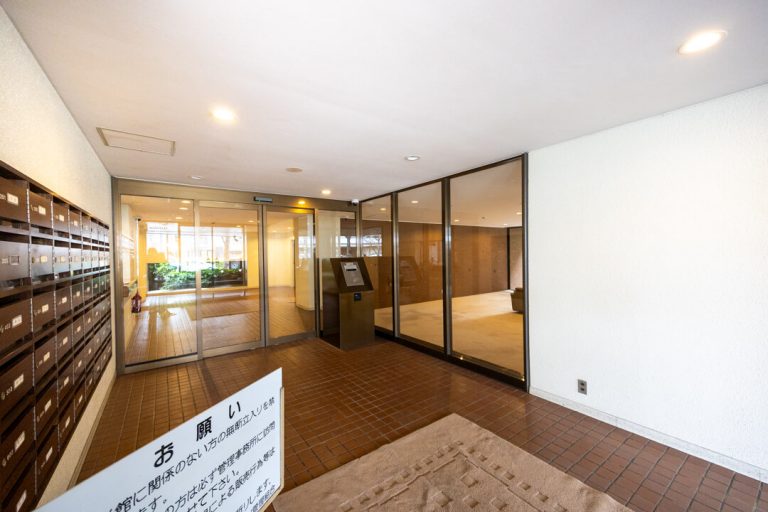 エントランスホール