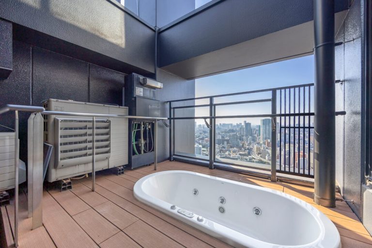 ルーフバルコニー ジャグジー