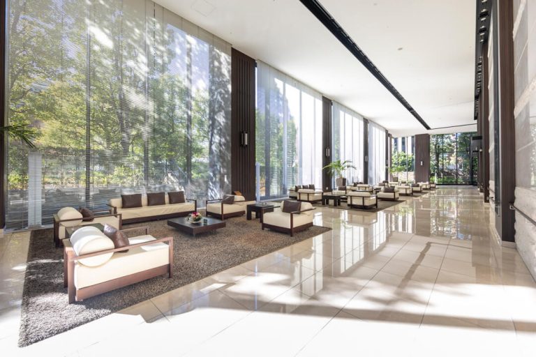 エントランスホール