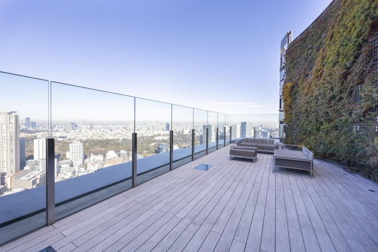 スカイラウンジ