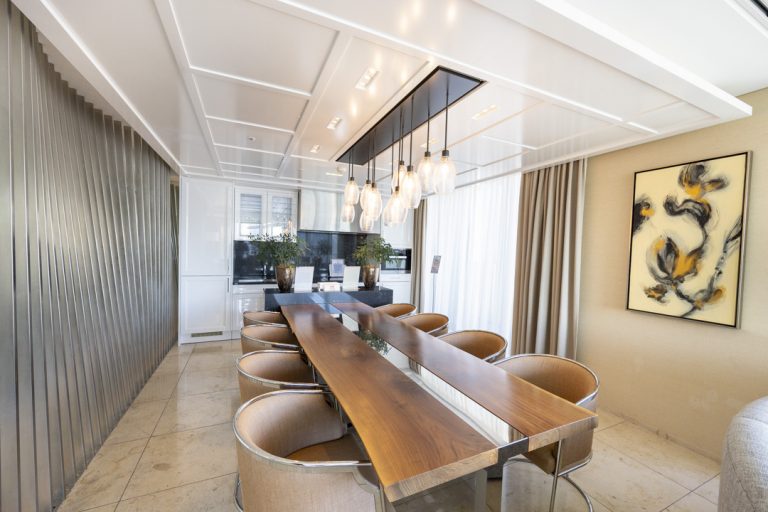 ビューラウンジ