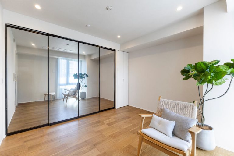 洋室1（約7.7帖）