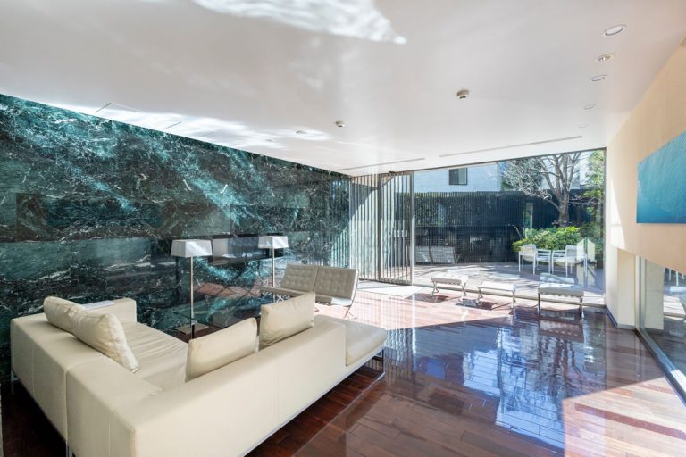 エントランスロビー