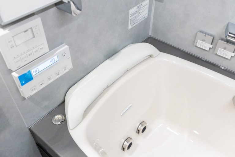 浴室 肩湯・腰ほぐし湯付き