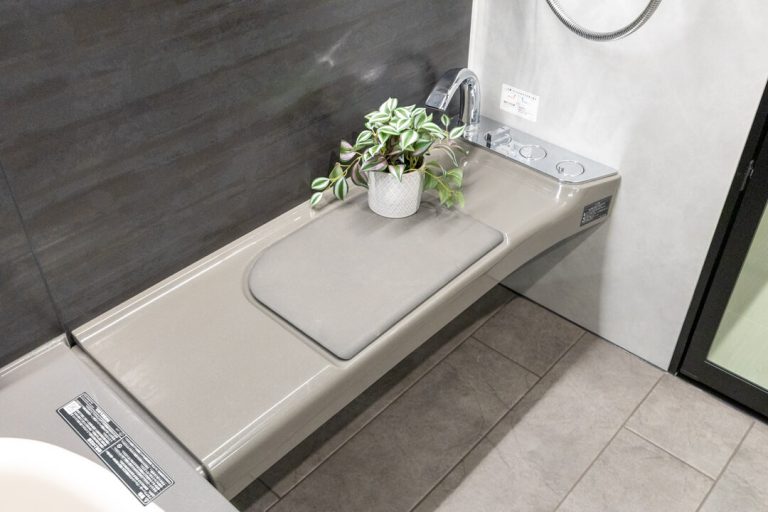 浴室 ベンチカウンター