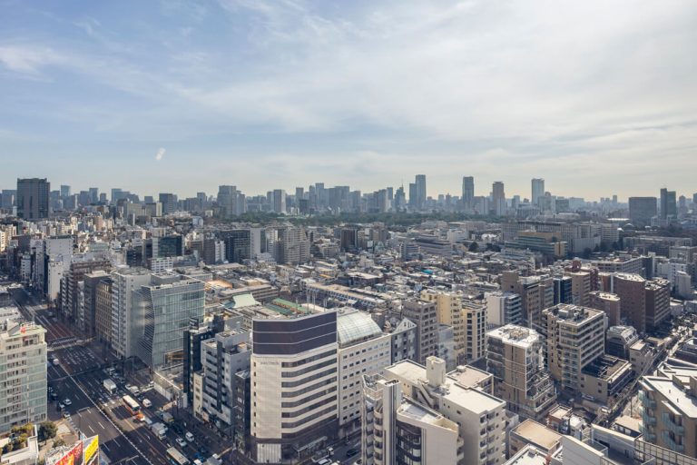 洋室（約4.7帖）眺望　※迎賓館の緑が望めます。