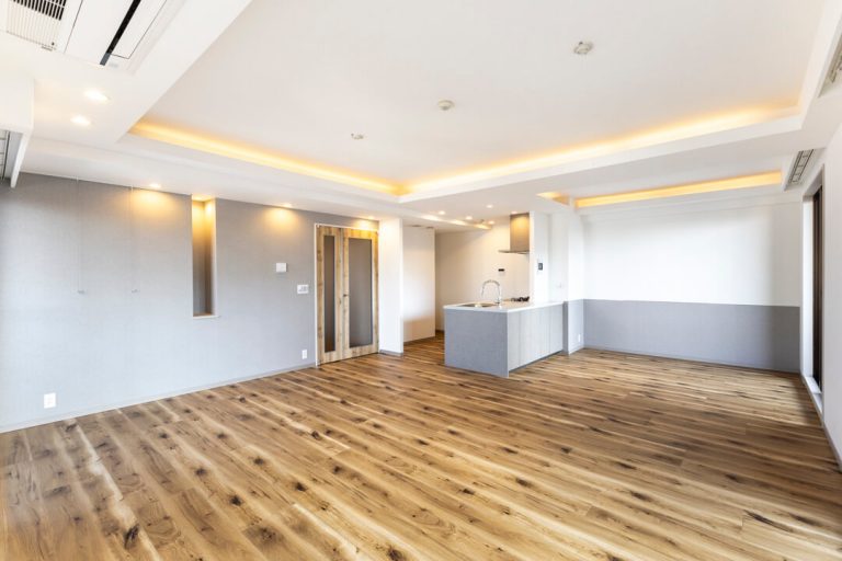 恵比寿　100㎡超、光と寛ぎの3方角住戸