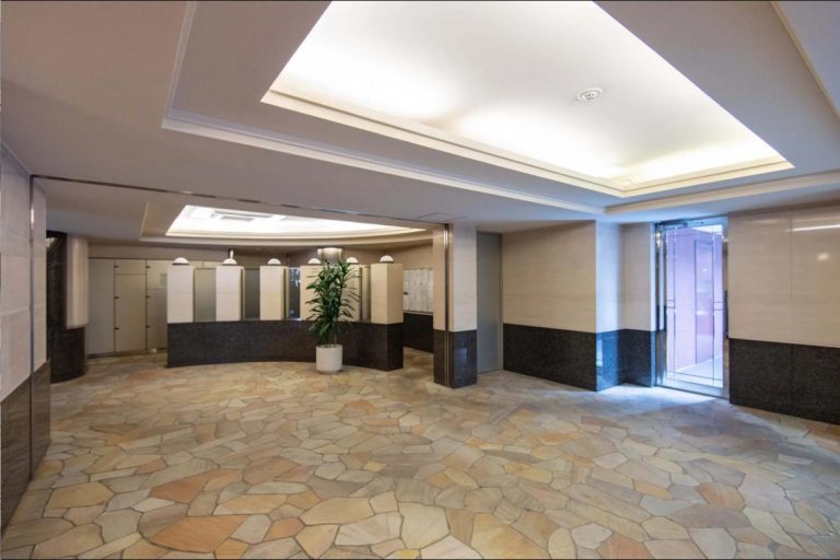 エントランスホール