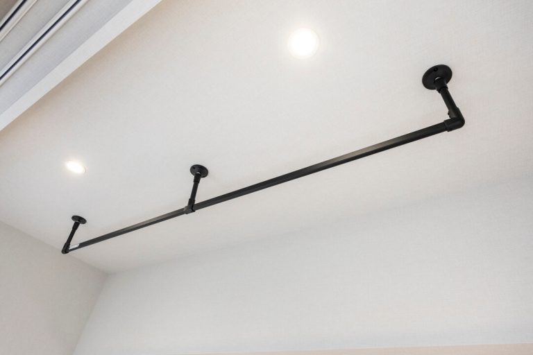 リビングダイニング 室内物干し金物