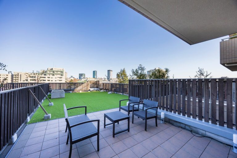 池尻大橋　開放感と自由を手にする、78㎡の大型ルーフバルコニー付きの住まい