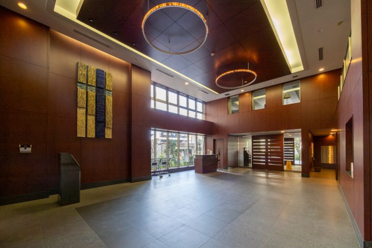 エントランスホール