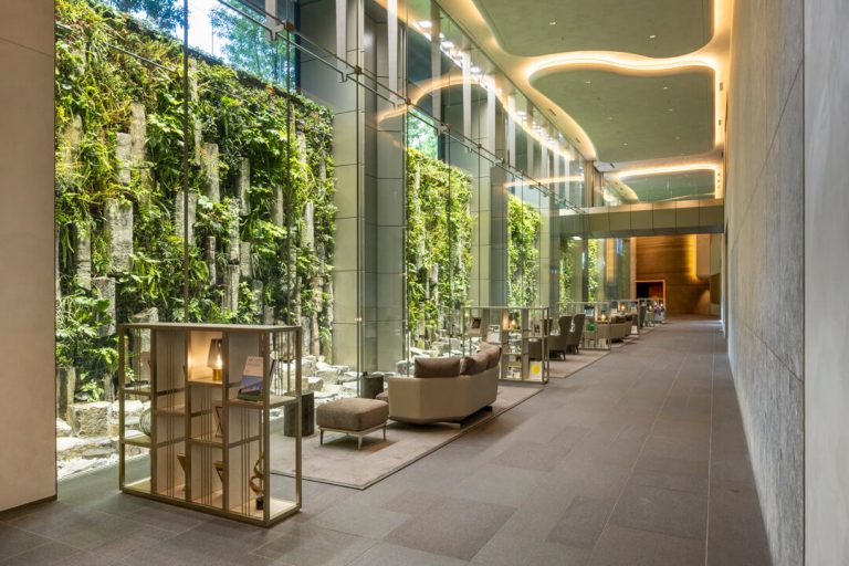 三田ガーデンヒルズノースヒル　緑と洗練に包まれる、新築未入居の優雅な私邸