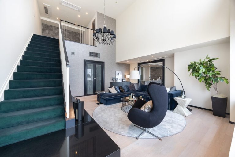 高輪ザ・レジデンス　天空に住まう-富士山と都心を一望する200㎡超の最上階メゾネットタイプのペントハウス-