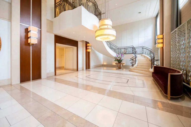 エントランスホール