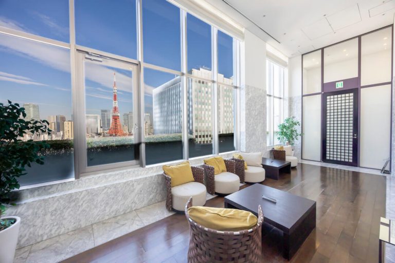 スカイラウンジ