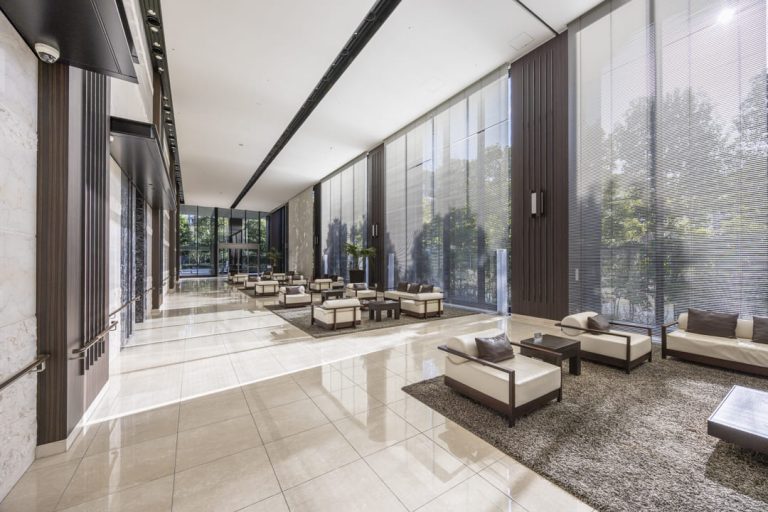 エントランスホール