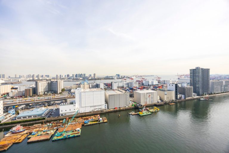 サービスバルコニー眺望（洋室1側）