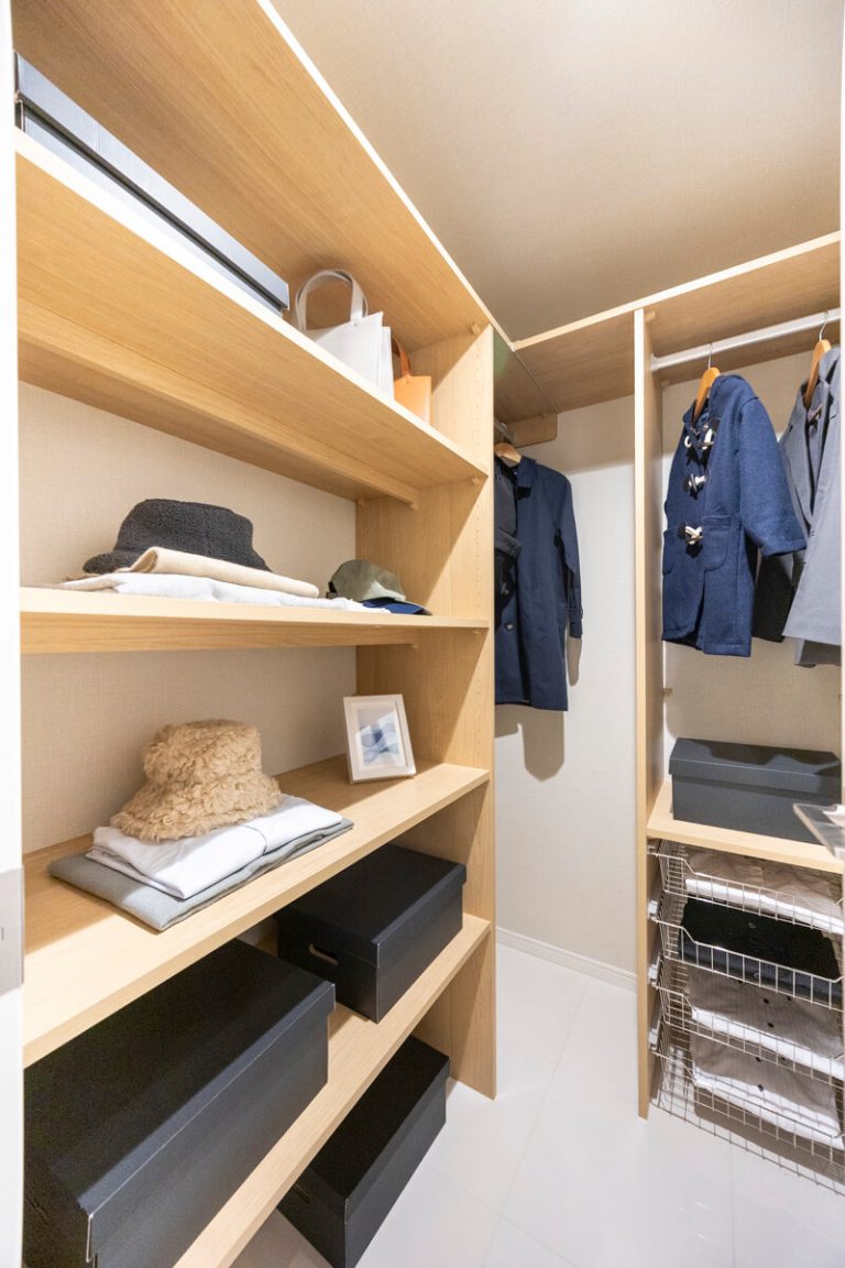 玄関 WIC（ウォークインクローゼット）