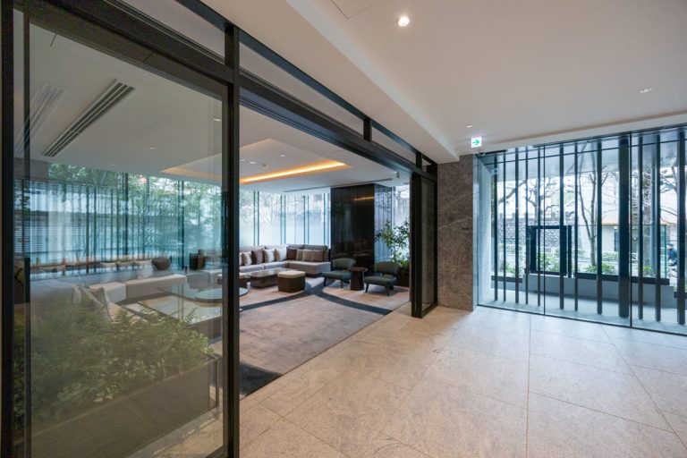 エントランスホール