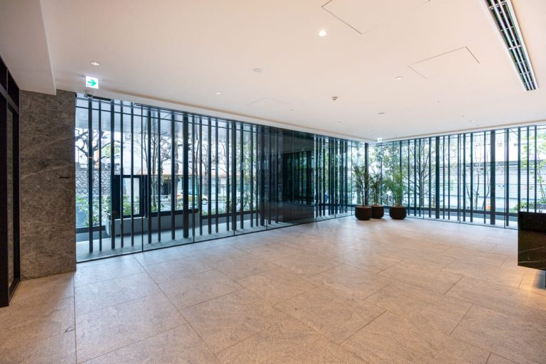 エントランスホール