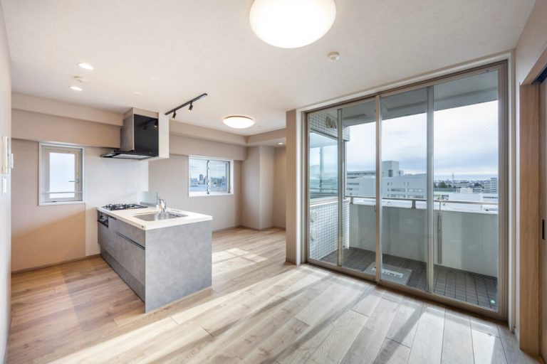 三軒茶屋　最上階角部屋、見晴らしのいい住まい