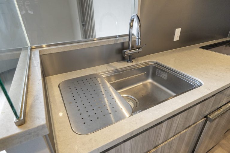 キッチン シンク